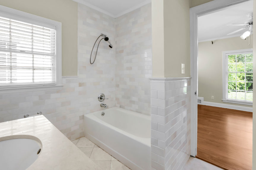 1408 Sterling Rd | Hartis Property Experts