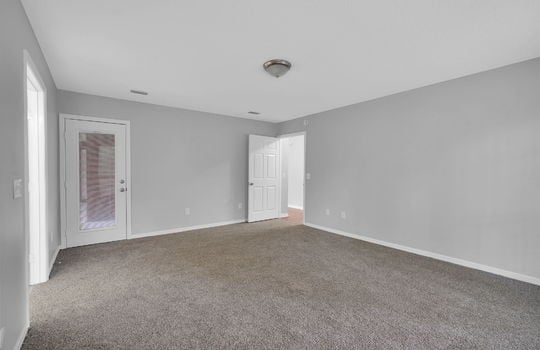 32-web-or-mls-2655 Crenshaw_032