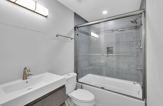 24-web-or-mls-2032 sandpiper Point_024