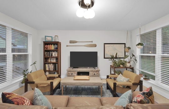 18-web-or-mls-239 Glynlea Rd_018