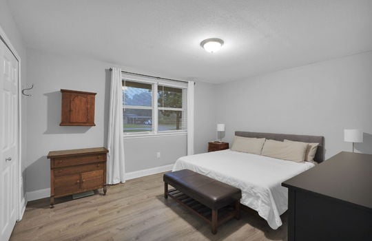 21-web-or-mls-239 Glynlea Rd_021