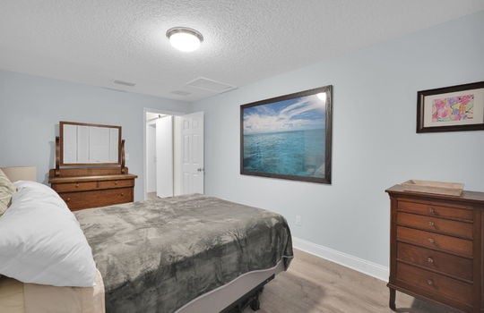 30-web-or-mls-239 Glynlea Rd_030