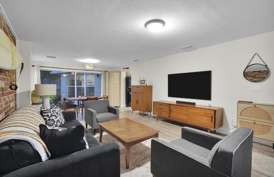 6-web-or-mls-239 Glynlea Rd_006