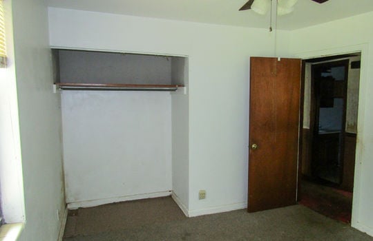7143 Rhode Island -18