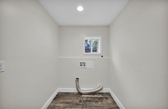 15-web-or-mls-1305 13th Ave_015