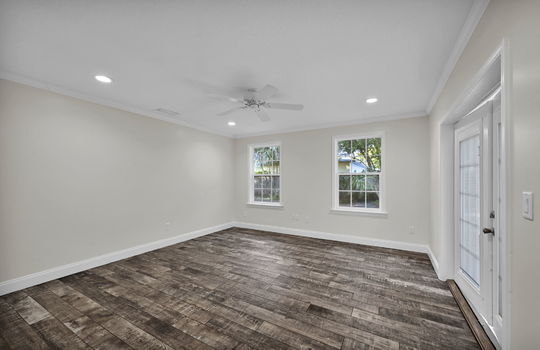 16-web-or-mls-1305 13th Ave_016