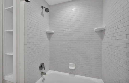 24-web-or-mls-1305 13th Ave_024