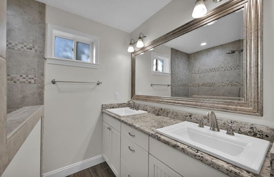 28-web-or-mls-1305 13th Ave_028