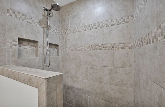 29-web-or-mls-1305 13th Ave_029