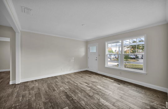 7-web-or-mls-1305 13th Ave_007