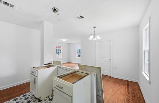 19-web-or-mls-1097 McDuff Ave S__019