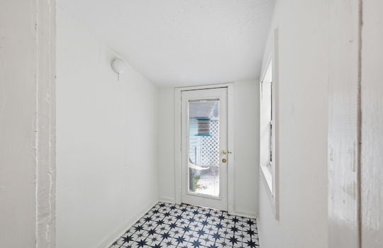 20-web-or-mls-1097 McDuff Ave S__020