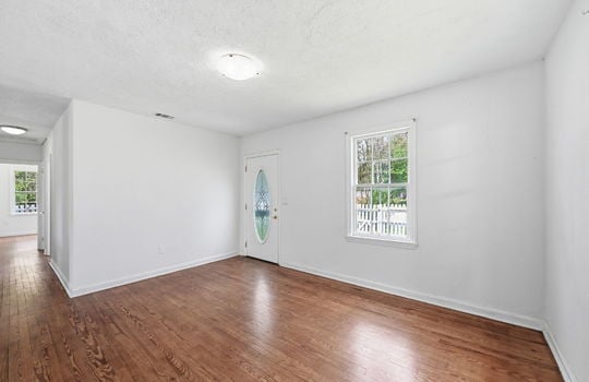 8-web-or-mls-1097 McDuff Ave S__008