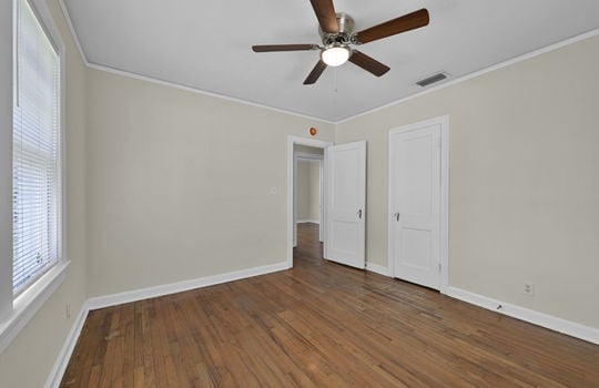 23-web-or-mls-355 E 45th St_023