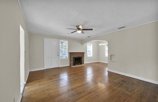 8-web-or-mls-355 E 45th St_008