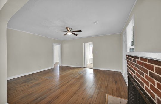 9-web-or-mls-355 E 45th St_009