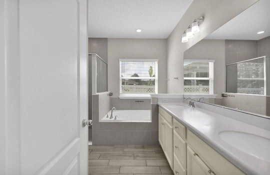 29-web-or-mls-3996 Arbor Mill_028