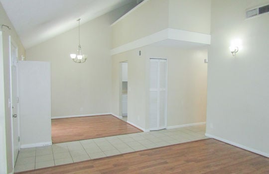 1137 W. 27th-18