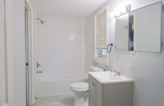 1137 W. 27th-6