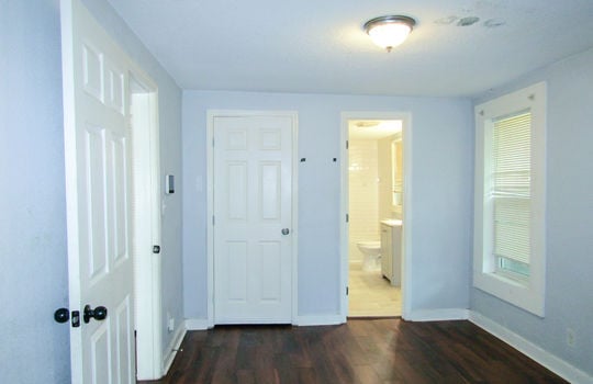 1137 W. 27th-7