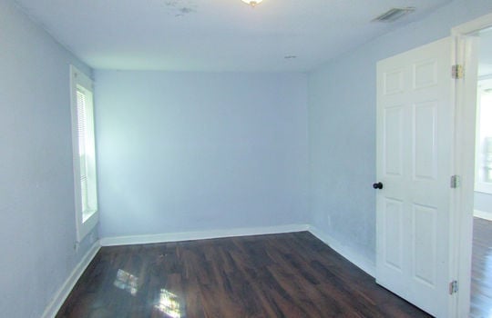 1137 W. 27th-8