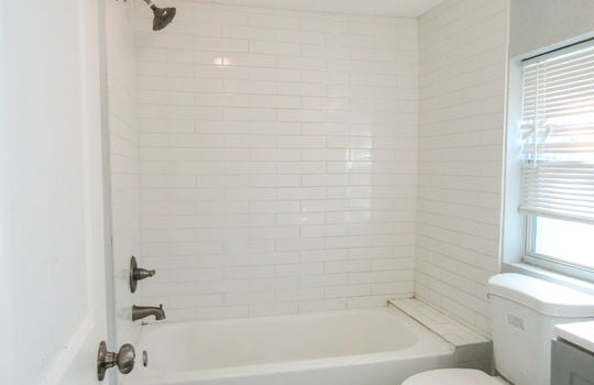 1137 W. 27th-9