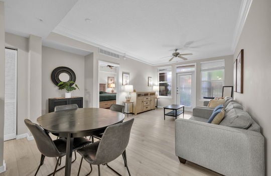 12-web-or-mls-10435 Mid town__012