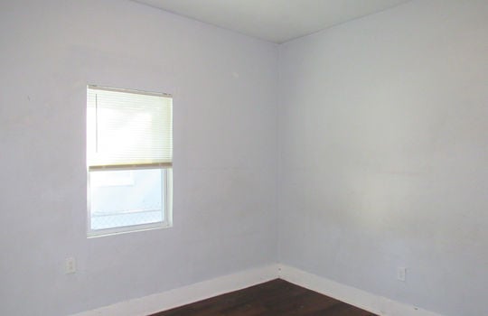 1554 W. 17th St--7