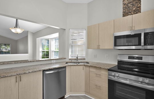 17-web-or-mls-104 Bay Hill__017