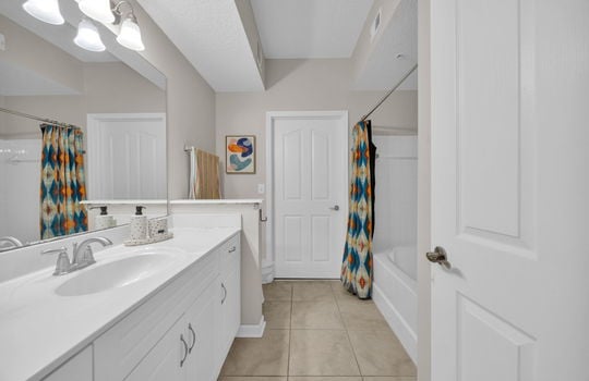 20-web-or-mls-10435 Mid town__020