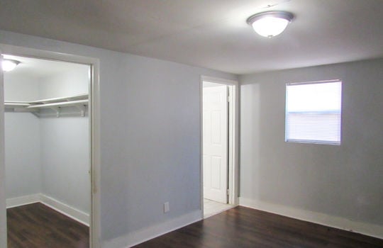 2560 Vernon St--3