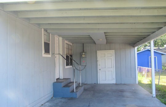 2560 Vernon St--8