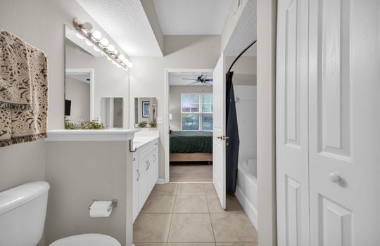 26-web-or-mls-10435 Mid town__026