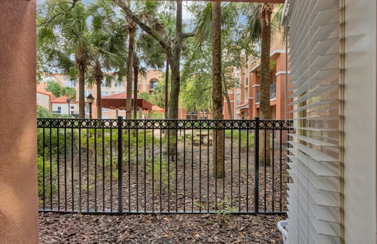 29-web-or-mls-10435 Mid town__029