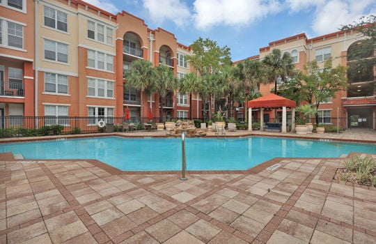 35-web-or-mls-10435 Mid town__035