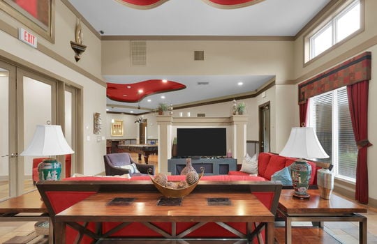 42-web-or-mls-10435 Mid town__042