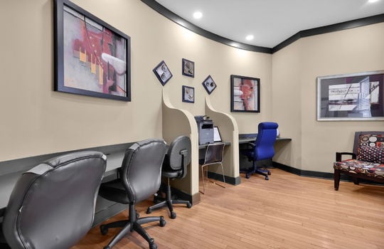 43-web-or-mls-10435 Mid town__043