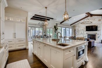 colaradoteam-home-slider-7539-Raphael-Ln-Littleton-Kitchen-1