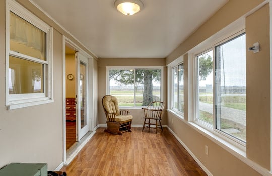 24261 Hull Prairie Rd Int-16
