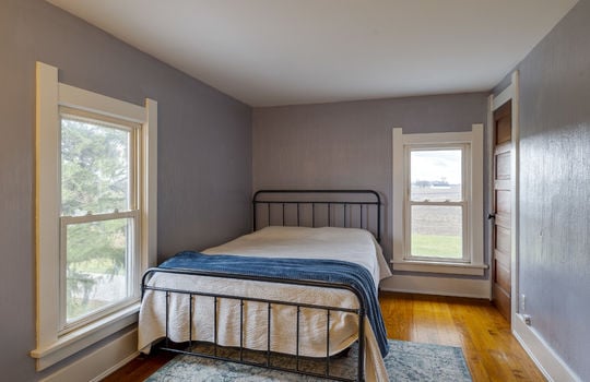 24261 Hull Prairie Rd Int-18