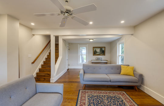 24261 Hull Prairie Rd Int-4