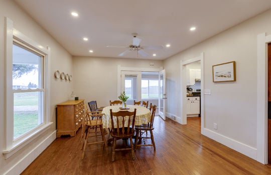 24261 Hull Prairie Rd Int-8