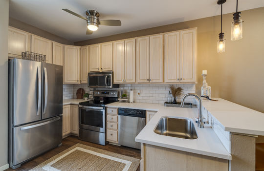 400 Beachwalk Trail Int-7
