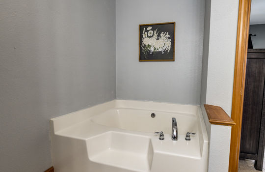 447 Oak Creek Dr Int-19