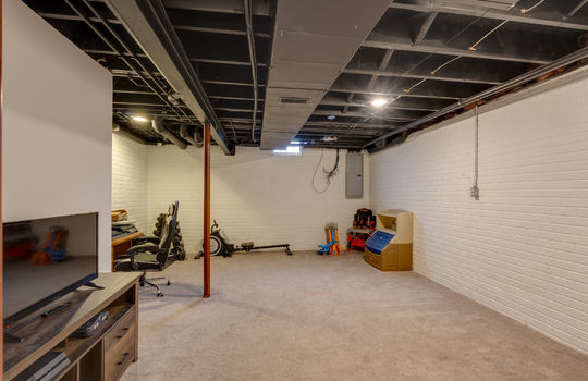 447 Oak Creek Dr Int-25