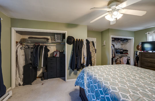 555 West 9th Street Int-11