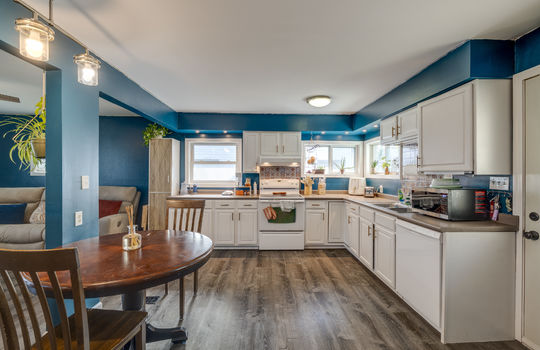 555 West 9th Street Int-2