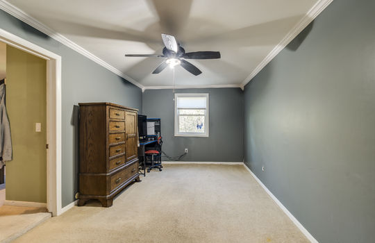 555 West 9th Street Int-7