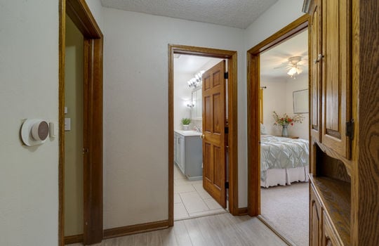 6688 Keithcrest Int-27