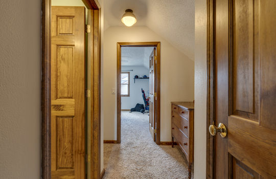8004 Kingsboro Ct Int-22